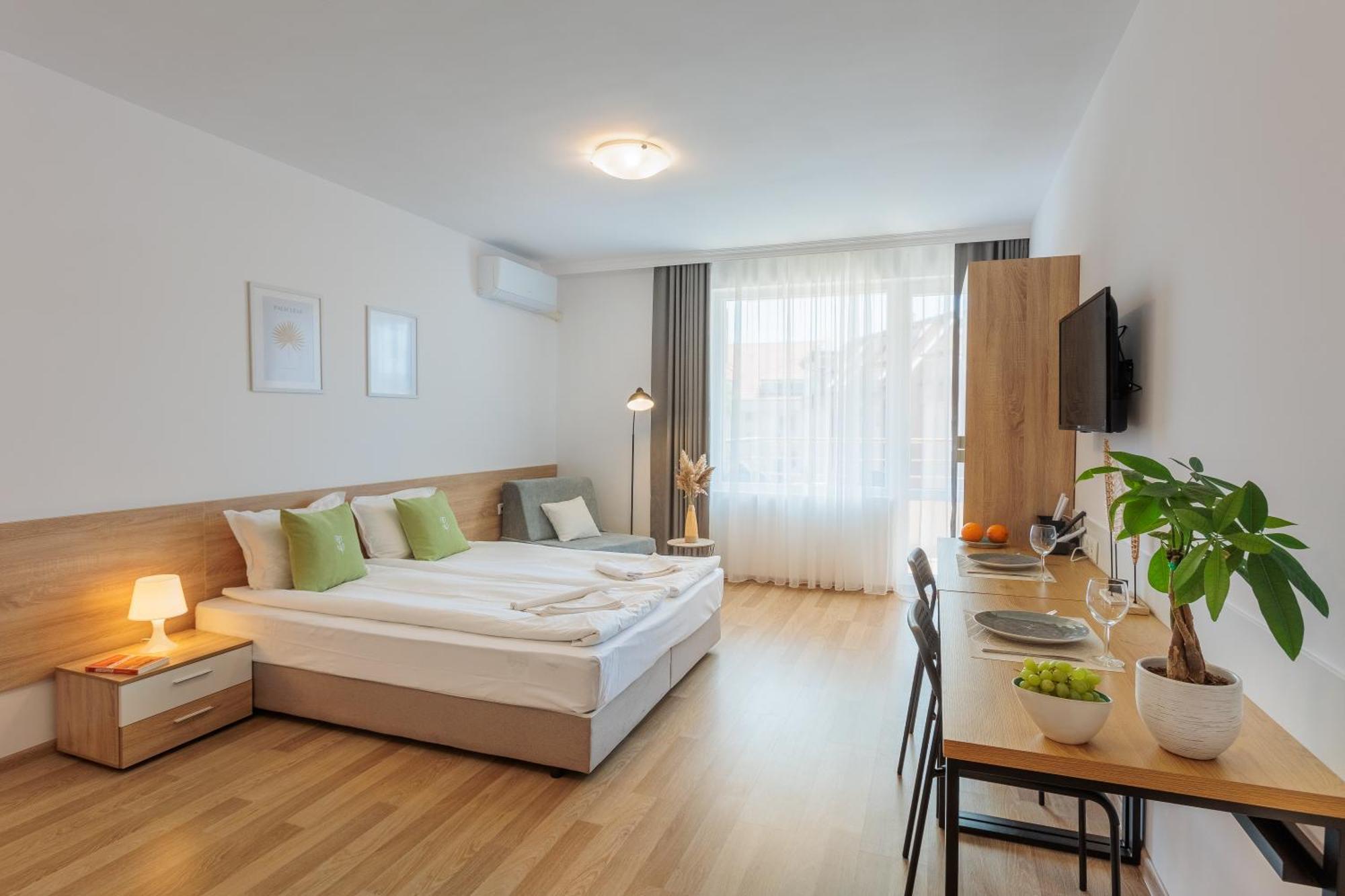 Flora Studios Sarafovo Burgas Extérieur photo